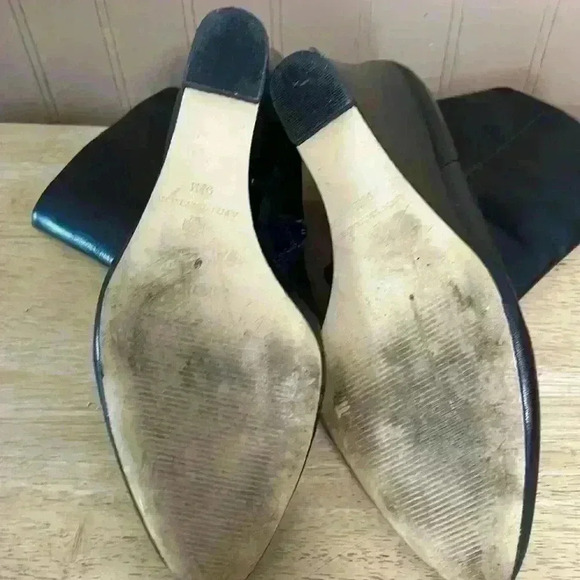 Ann  Taylor pointy toe, hidden wedge bootie; size 9.5 - Picture 5 of 5